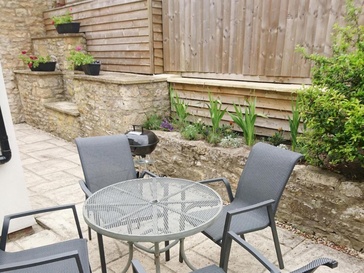 Pass The Keys The Pippins A Cotswold Cottage And Garden Parking Stow-on-the-Wold Екстериор снимка